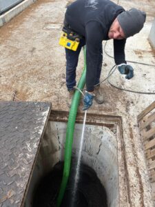 Pulizia fossa biologica Eur Roma presso EuRoma2 - Hydroedil Service